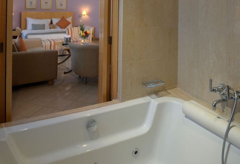 Seashell Julaia Hotel And Resort