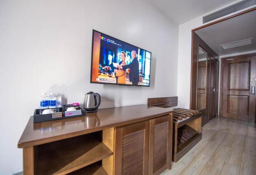 هتل Cat Ba Paradise