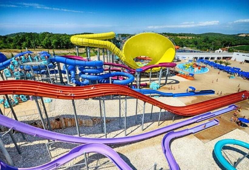 ペンション Apartments And Rooms With Parking Space Porec   6917