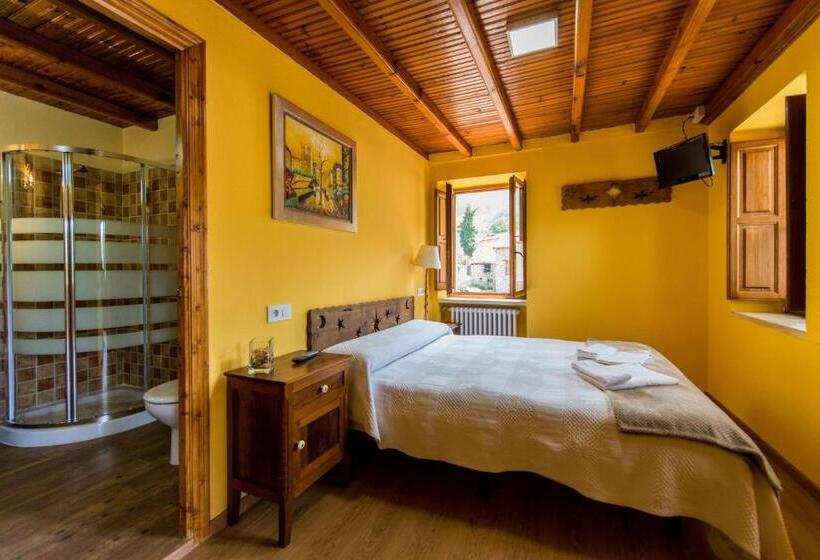 פנסיון Hostal Peña Santa