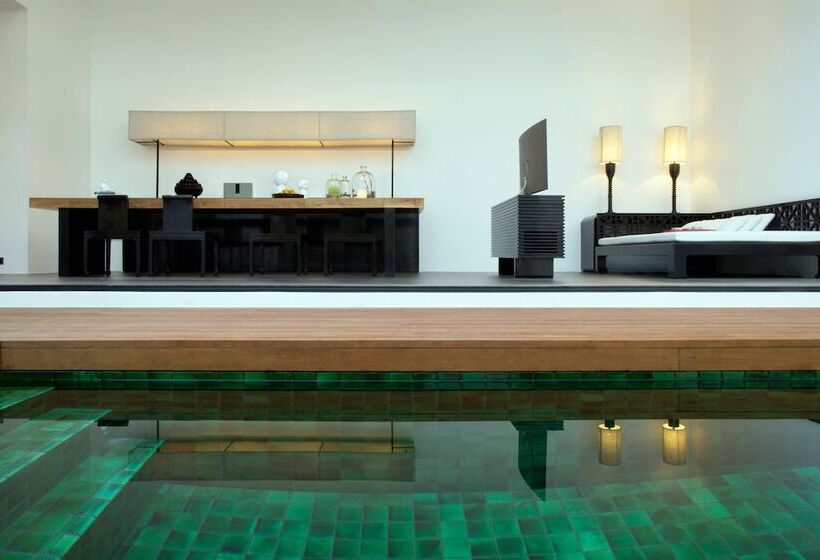 리조트 The Secret Pool Villas By The Library Koh Samui