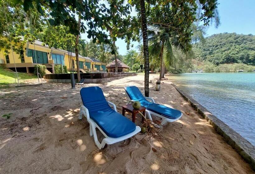 Supalai Scenic Bay Resort And Spa, Sha Extra Plus