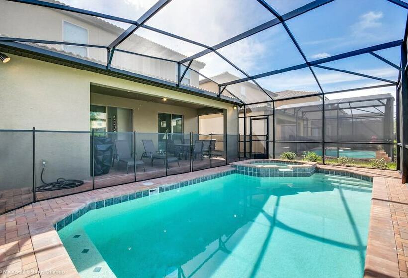 5 Bed 5 Ba Villa With Game Room, Pool & Spa