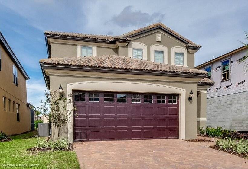 5 Bed 5 Ba Villa With Game Room, Pool & Spa