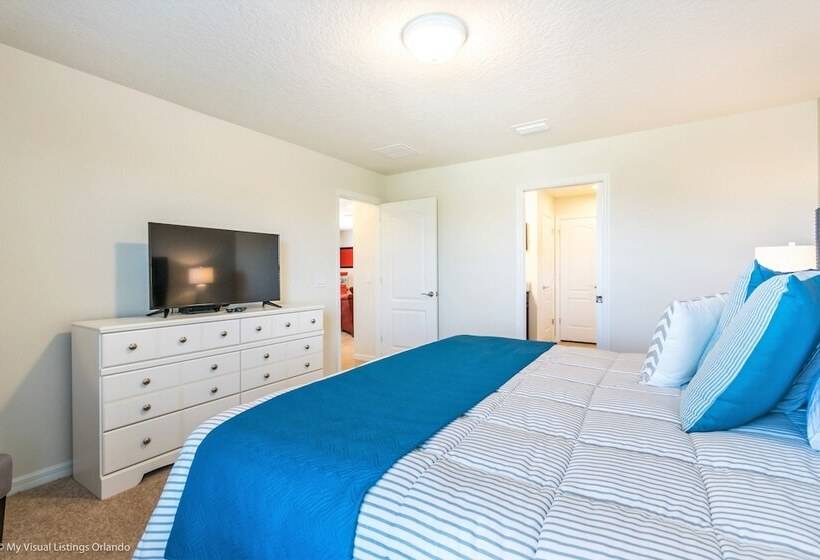 5 Bed 5 Ba Villa With Game Room, Pool & Spa