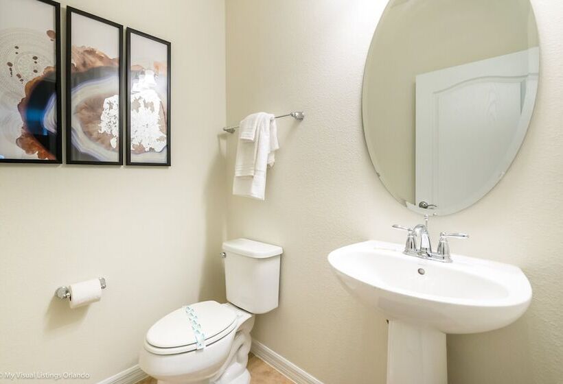 5 Bed 5 Ba Villa With Game Room, Pool & Spa