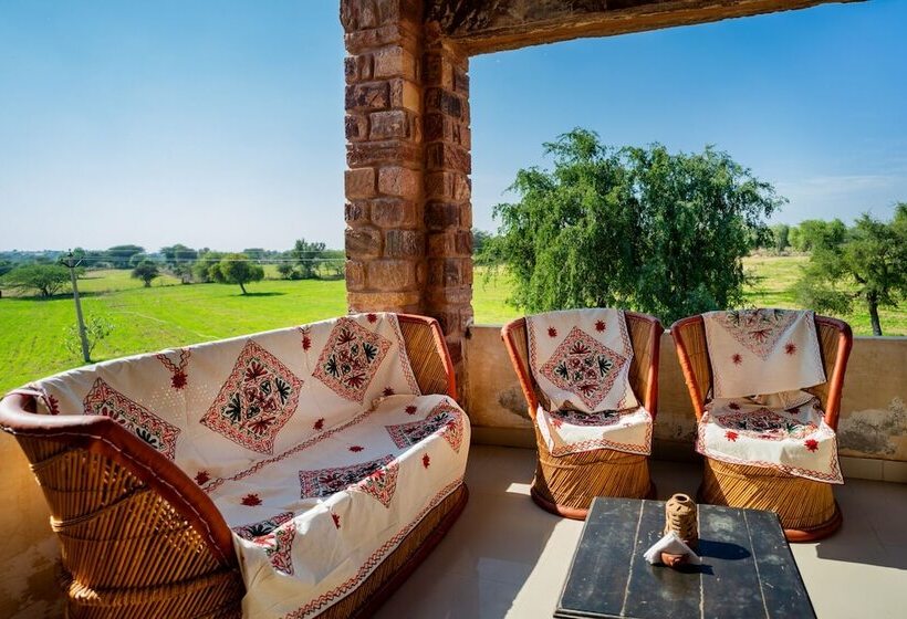 בית מלון כפרי The Desert Haveli Resort And Camp