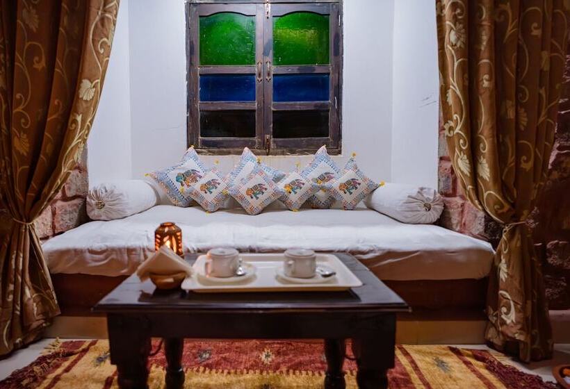 בית מלון כפרי The Desert Haveli Resort And Camp