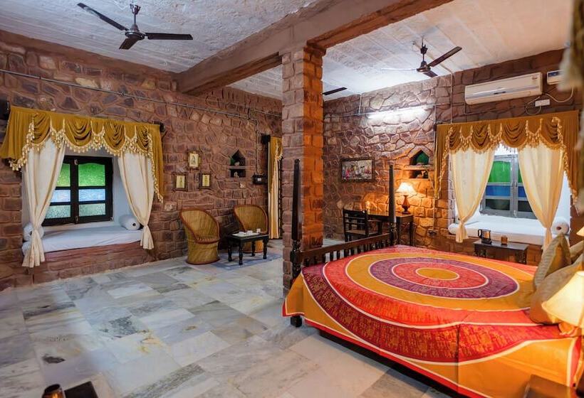 בית מלון כפרי The Desert Haveli Resort And Camp