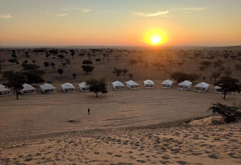 בית מלון כפרי The Desert Haveli Resort And Camp