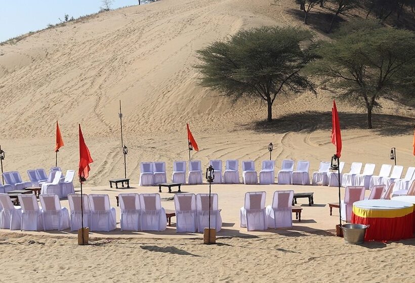 בית מלון כפרי The Desert Haveli Resort And Camp