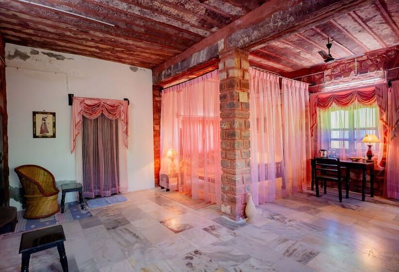 בית מלון כפרי The Desert Haveli Resort And Camp