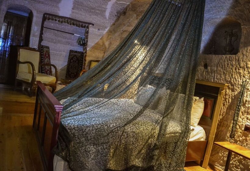 فندق Emily Cave House