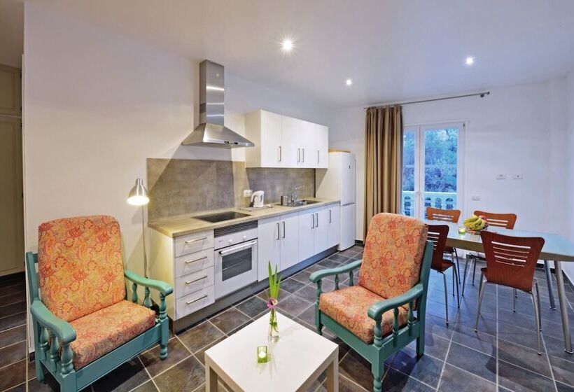 Apartamentos Adjovimar