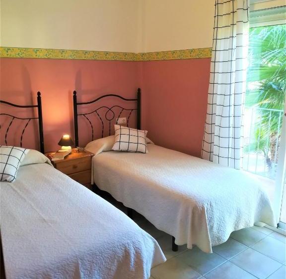 Apartamentos Mundaka Albir