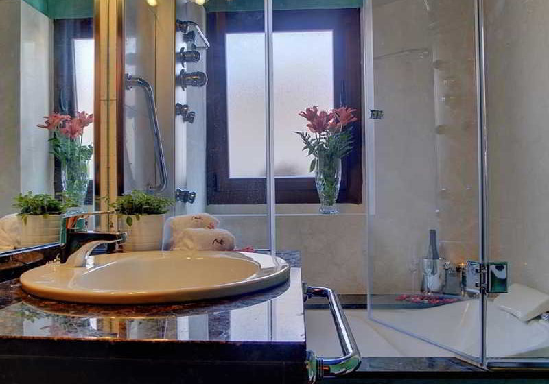 Apartamentos Muralla Ziri