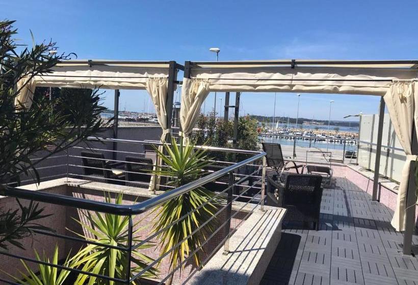 Apartamentos Puerto Basella