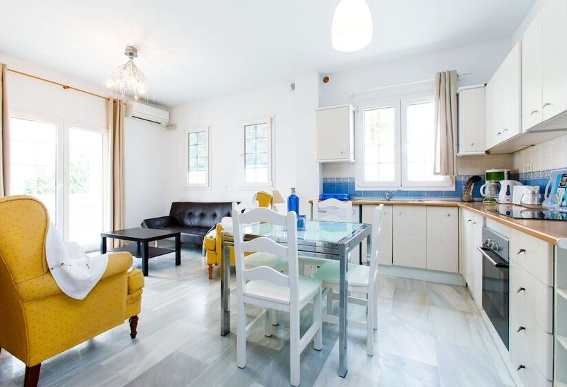 At Almoraide Rooms Suites