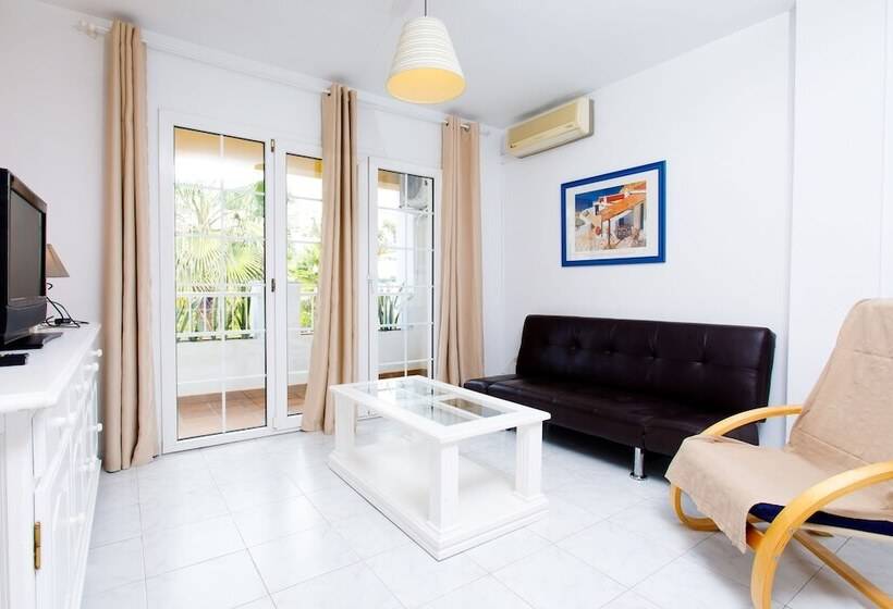 At Almoraide Rooms Suites