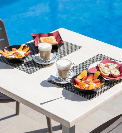 Apartamentos Vistamar Ii