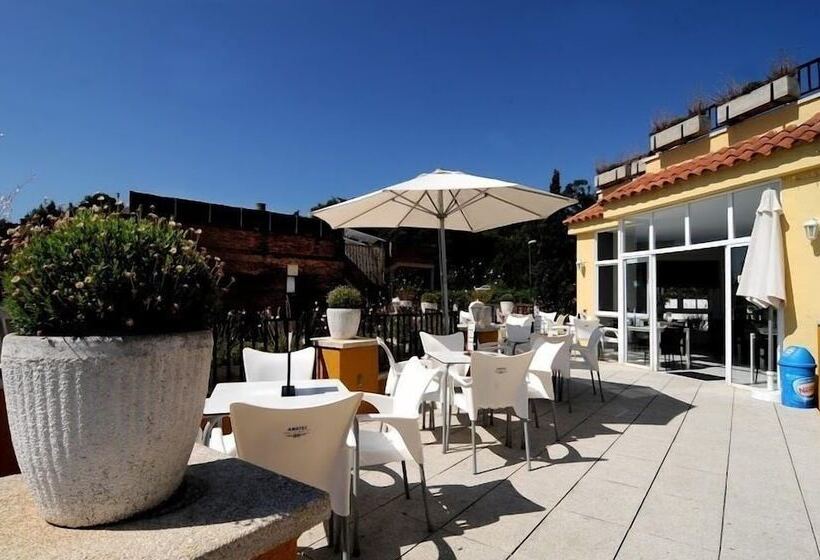 Apartaments Monjardí
