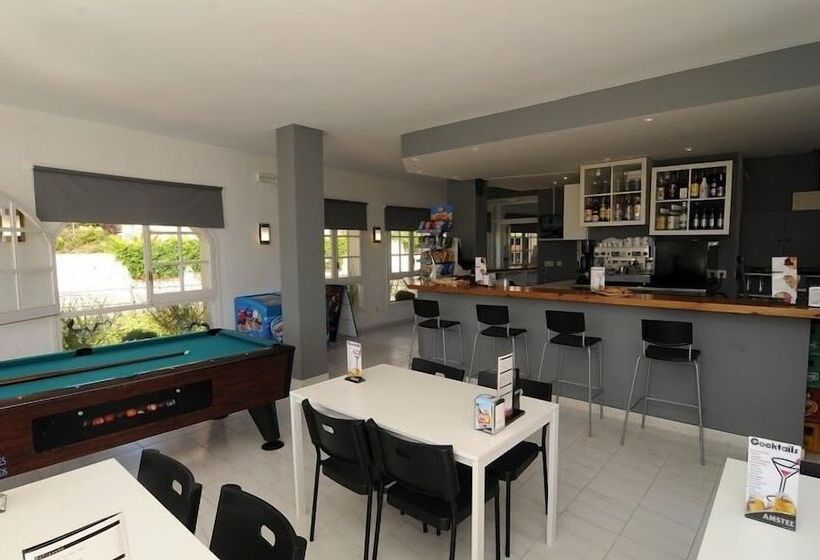 Apartaments Monjardí