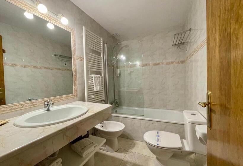 Aparthotel Les Corts