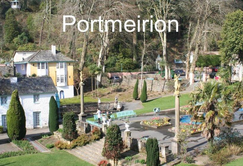 Estuary Lodge Motel B&b