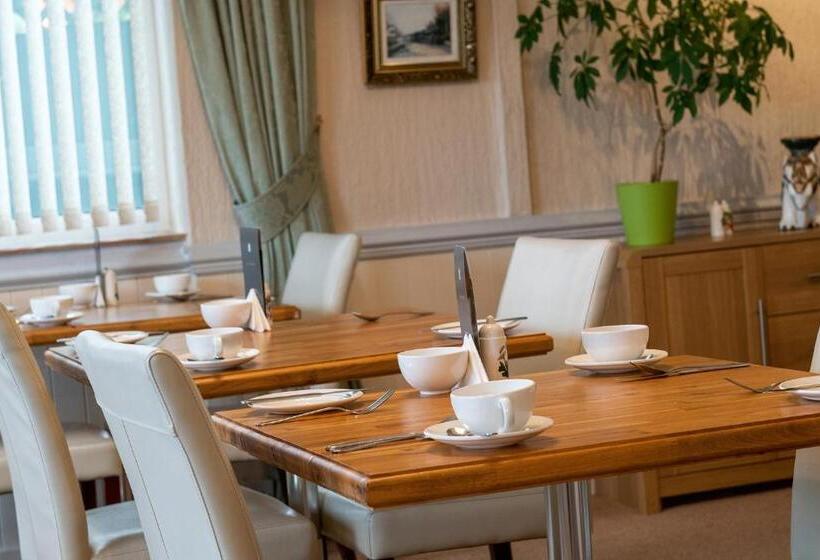 Estuary Lodge Motel B&b