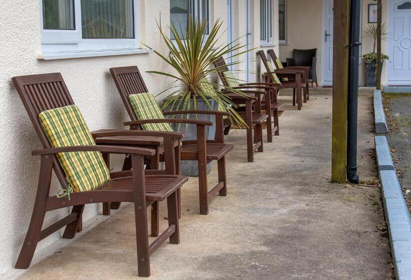 Estuary Lodge Motel B&b