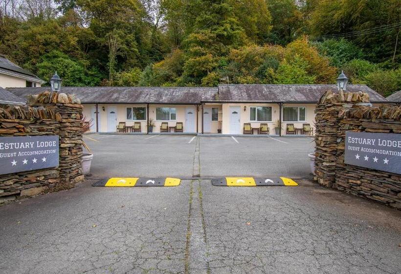 Estuary Lodge Motel B&b