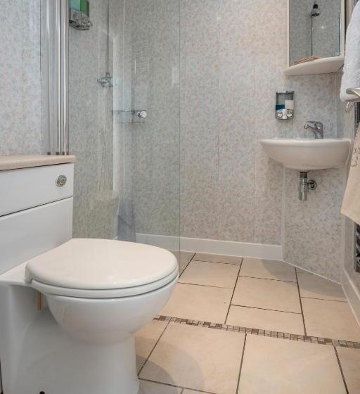 Estuary Lodge Motel B&b