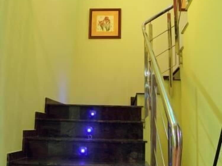 مسافرخانه Buenavista