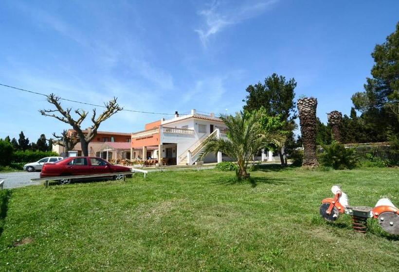 Hostal La Gola