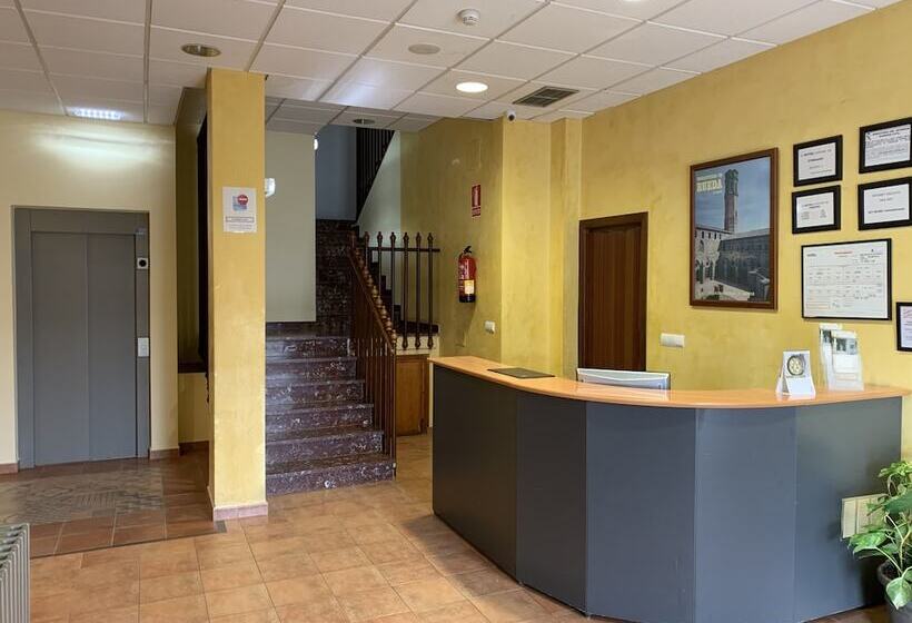 Hostal Monasterio De Rueda