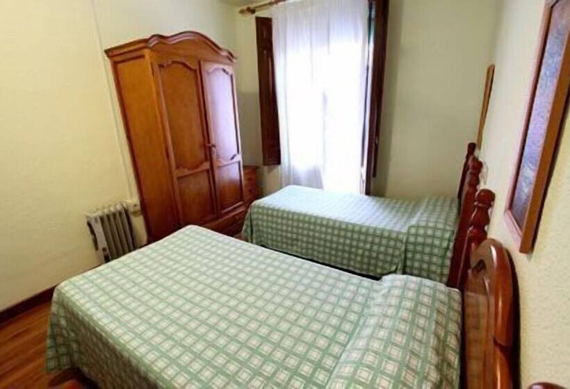 مسافرخانه Pension Atlantida