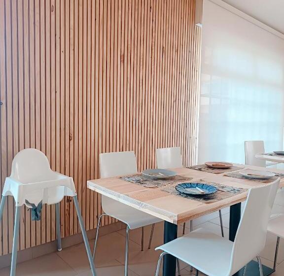 مسافرخانه Rodeiramar 2a