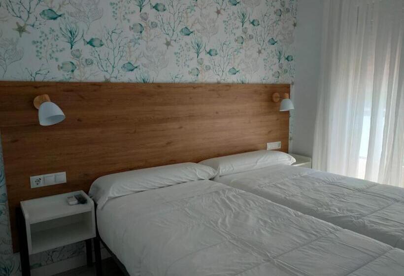 مسافرخانه Rodeiramar 2a