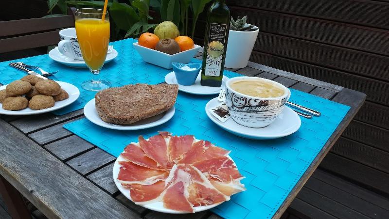 مسافرخانه Rodeiramar 2a