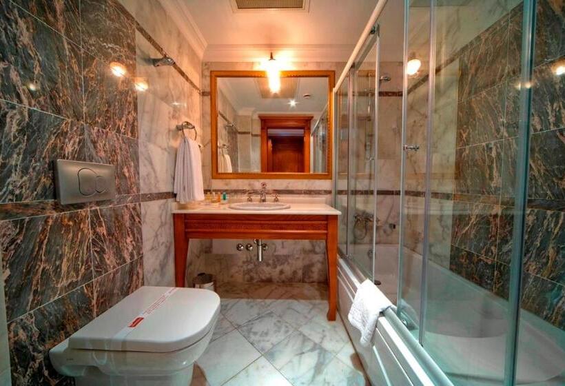 Acra Hotel Special Category