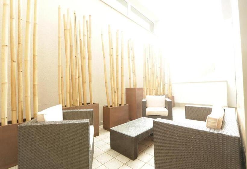 בית מלון כפרי Admiral Park