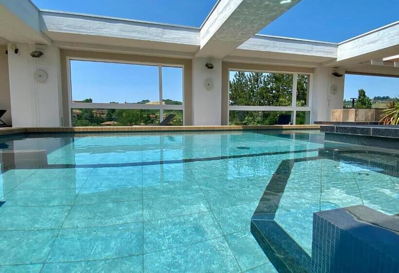 בית מלון כפרי Admiral Park