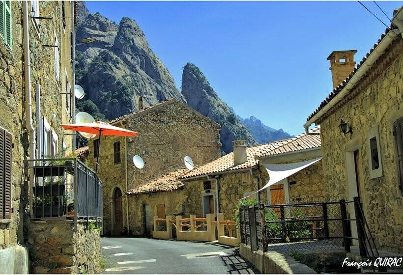 ホテル Hôtel Des Deux Sorru