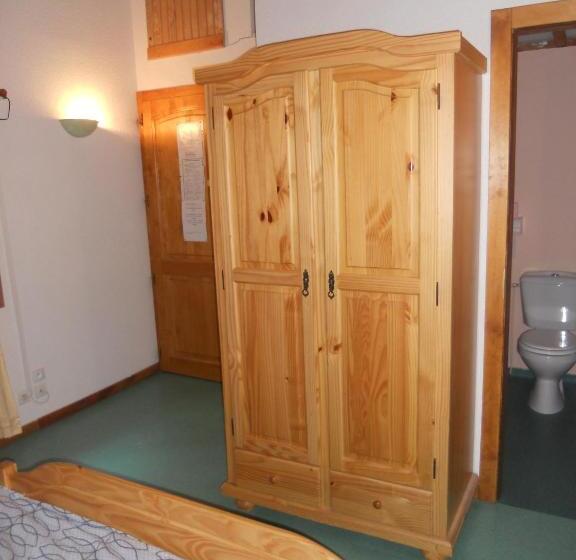 酒店 Auberge Du Saut Des Cuves