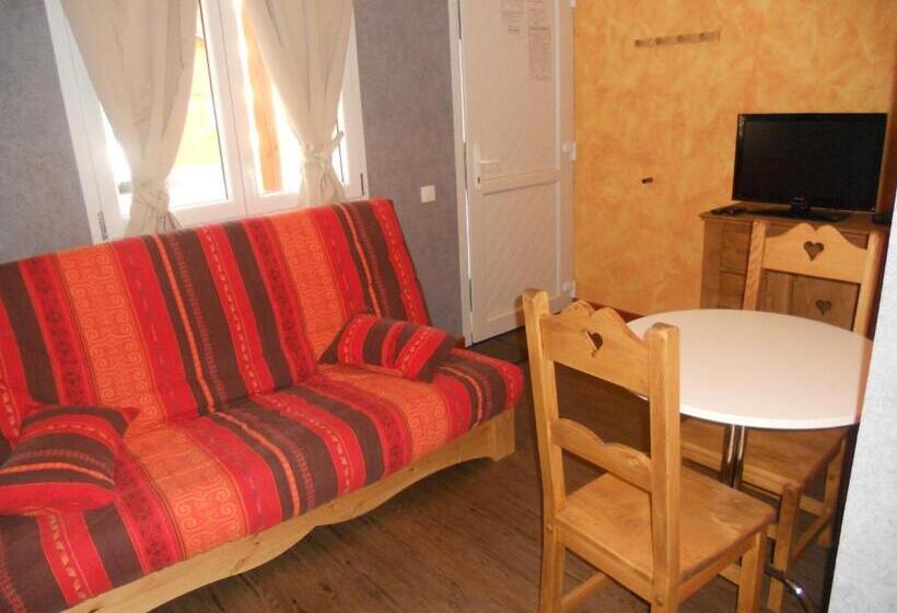 酒店 Auberge Du Saut Des Cuves