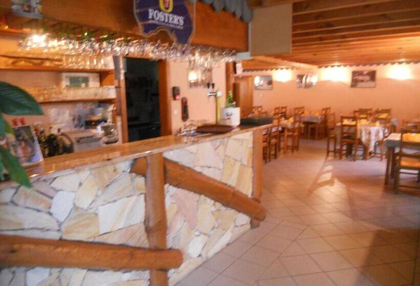 酒店 Auberge Du Saut Des Cuves