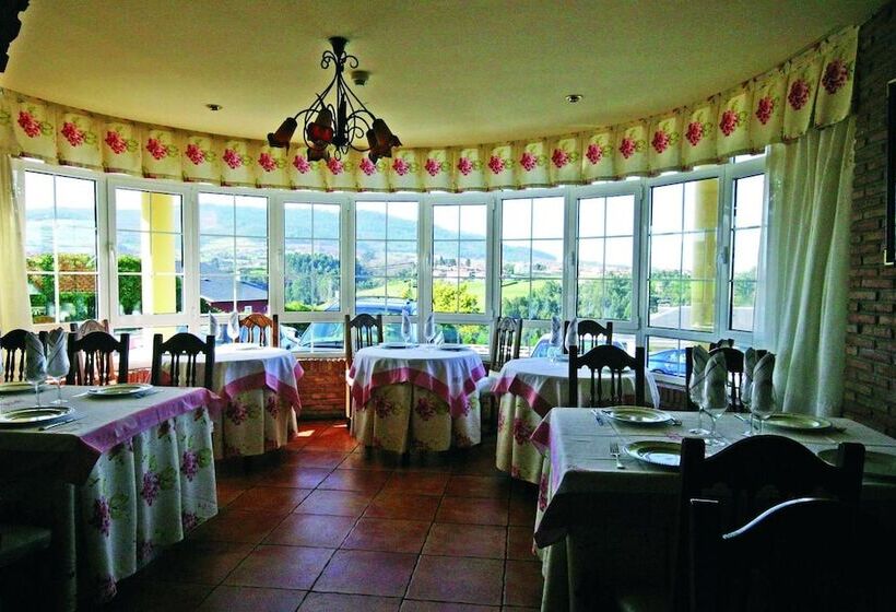 בית מלון כפרי El Pescador