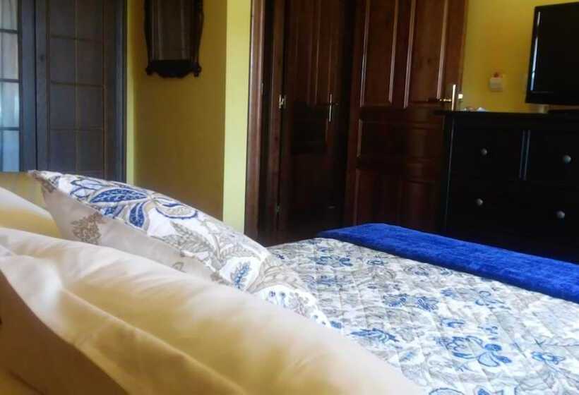 בית מלון כפרי El Pescador