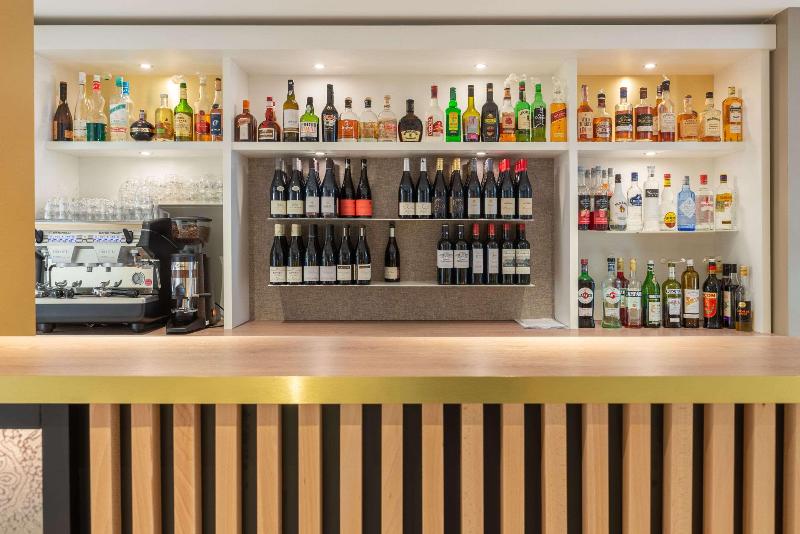 Brit Hotel Orléans St Jean De Braye   L Antarès