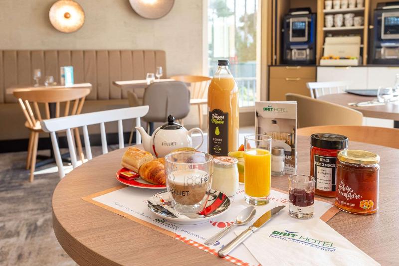 Brit Hotel Orléans St Jean De Braye   L Antarès